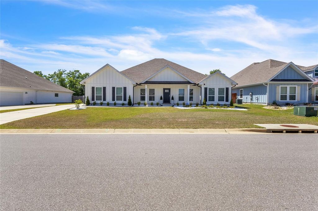 Photo of 5531 Blake Lane, Milton, FL 32571 (MLS # TB8504387)