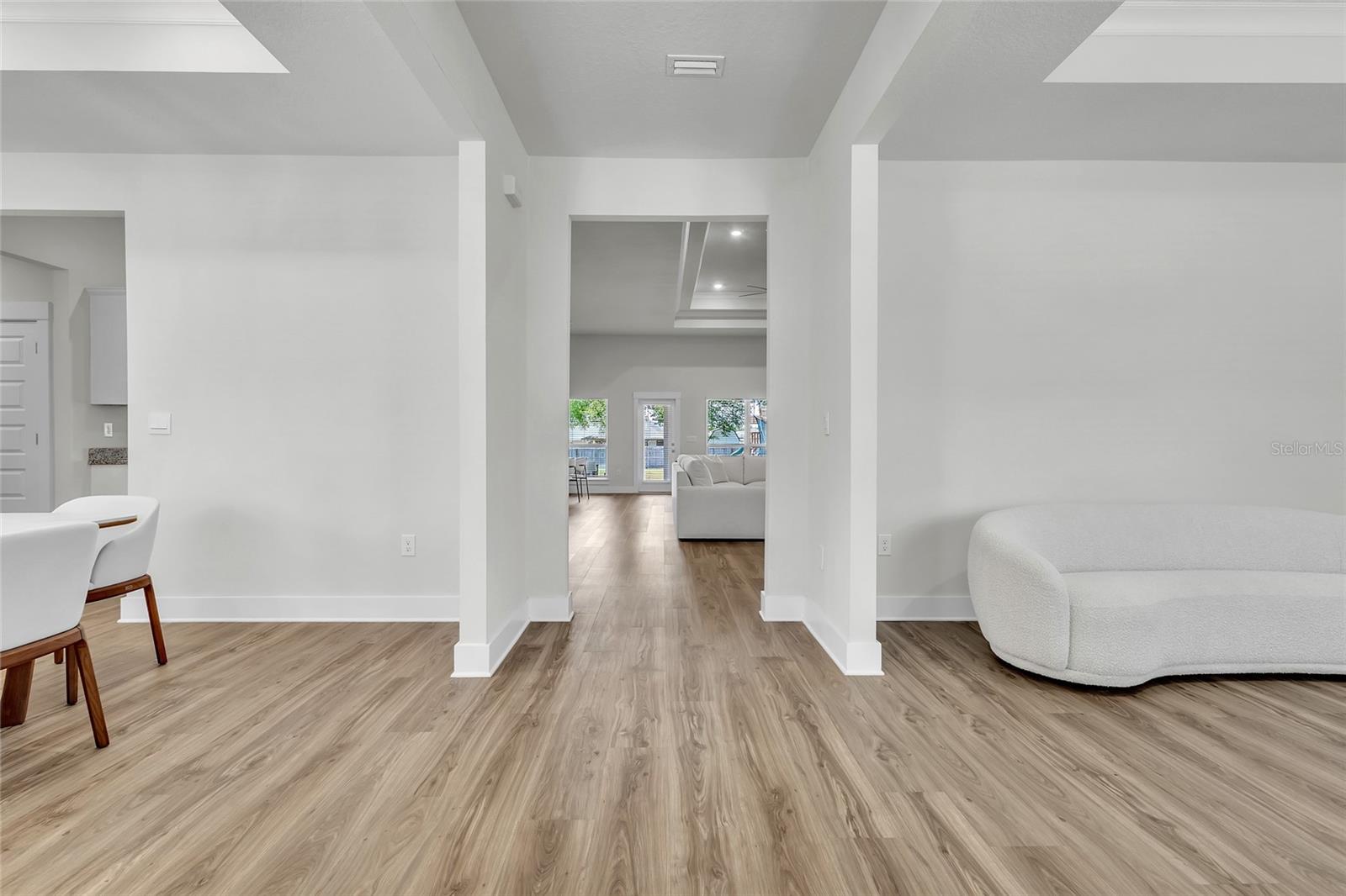 5531 BLAKE LANE