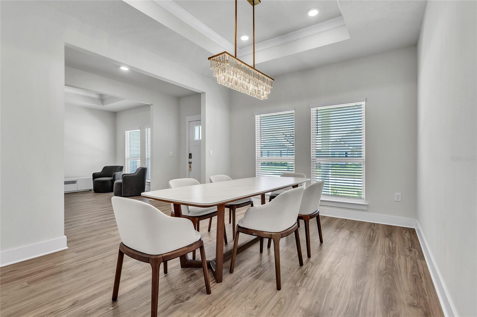 5531 BLAKE LANE