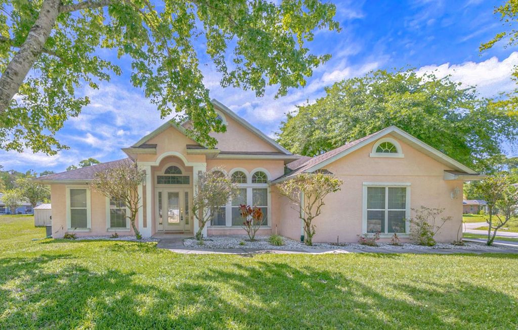 Photo of 3160 Tiburon Lane, Deltona, FL 32738 (MLS # V4948338)