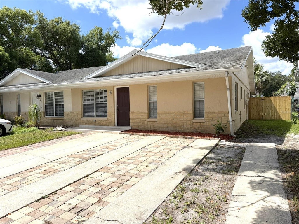 Photo of 546 Pigeon Circle, Orlando, FL 32825 (MLS # S5157489)