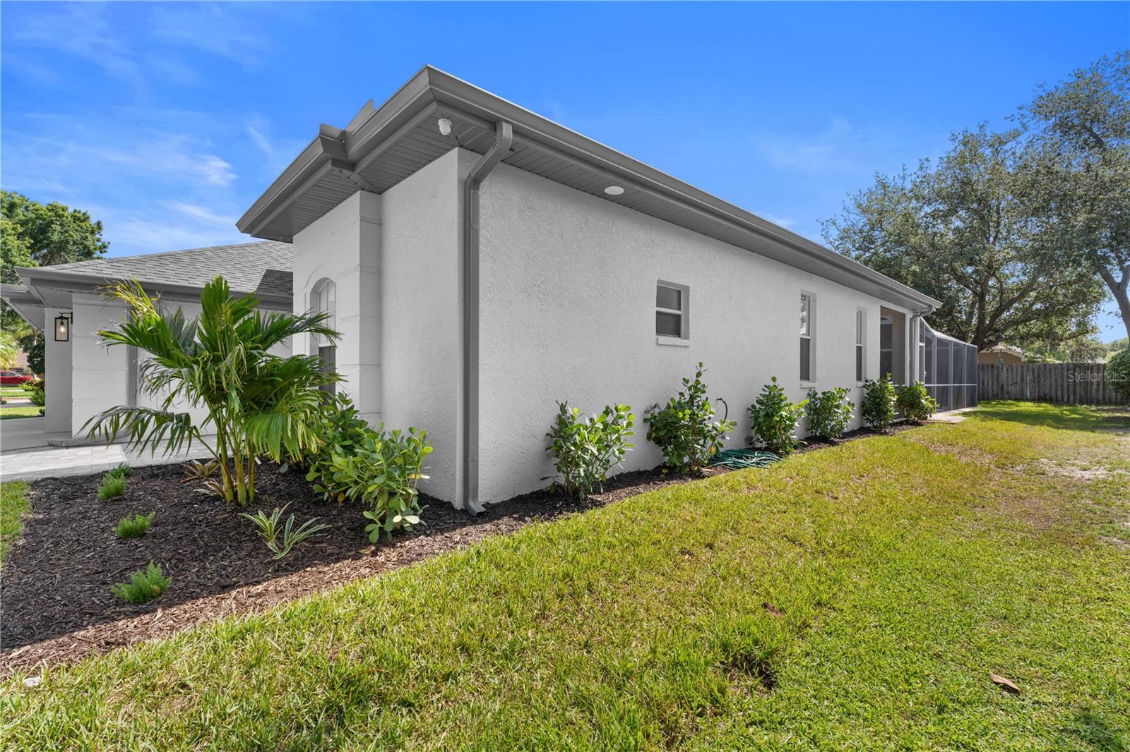 403 CARRIAGE HOUSE LANE