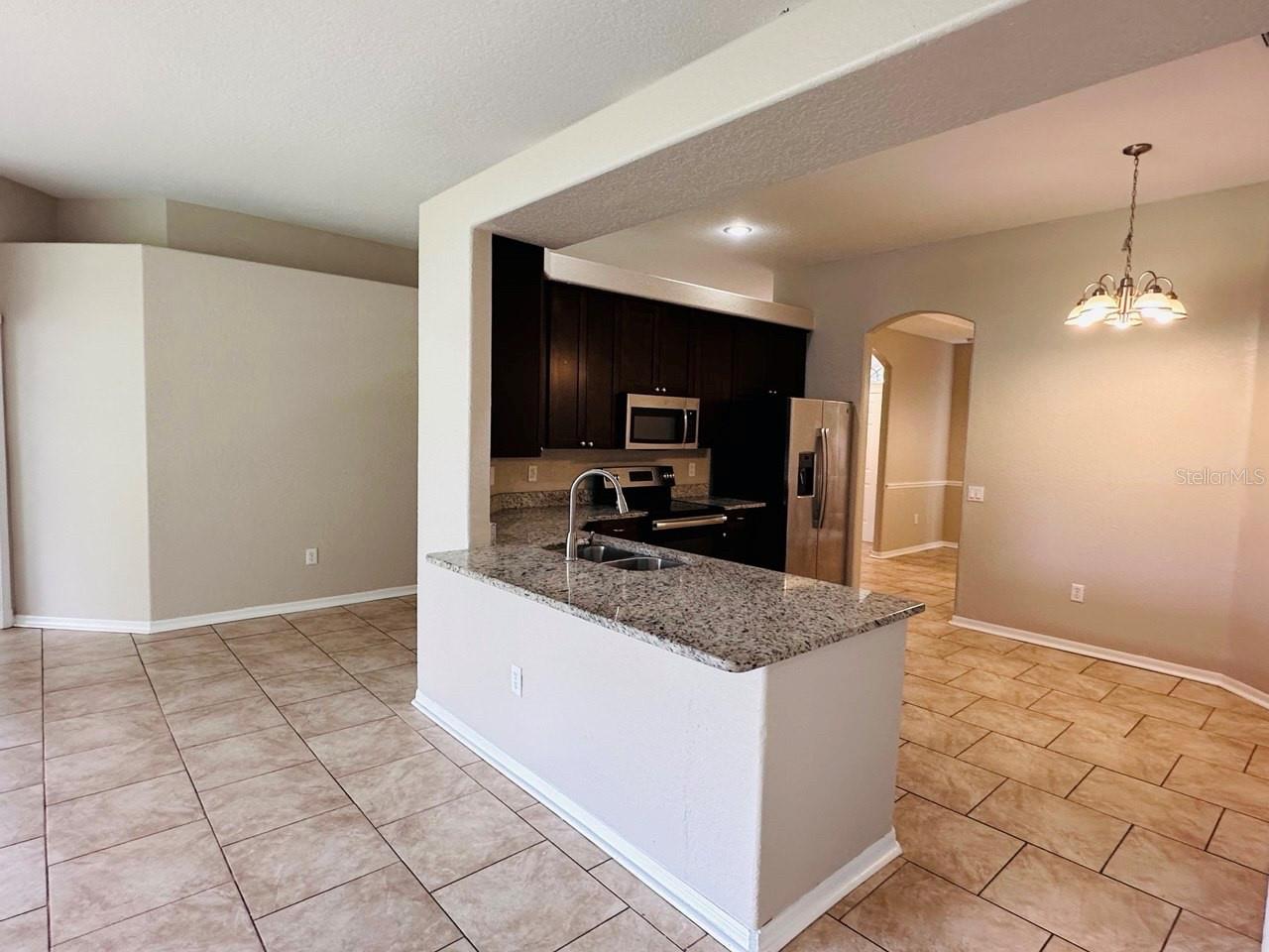 BLOOMINGDALE SEC J J - Residential