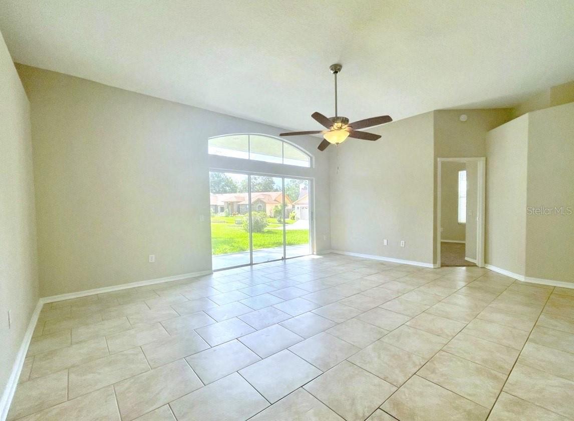 BLOOMINGDALE SEC J J - Residential