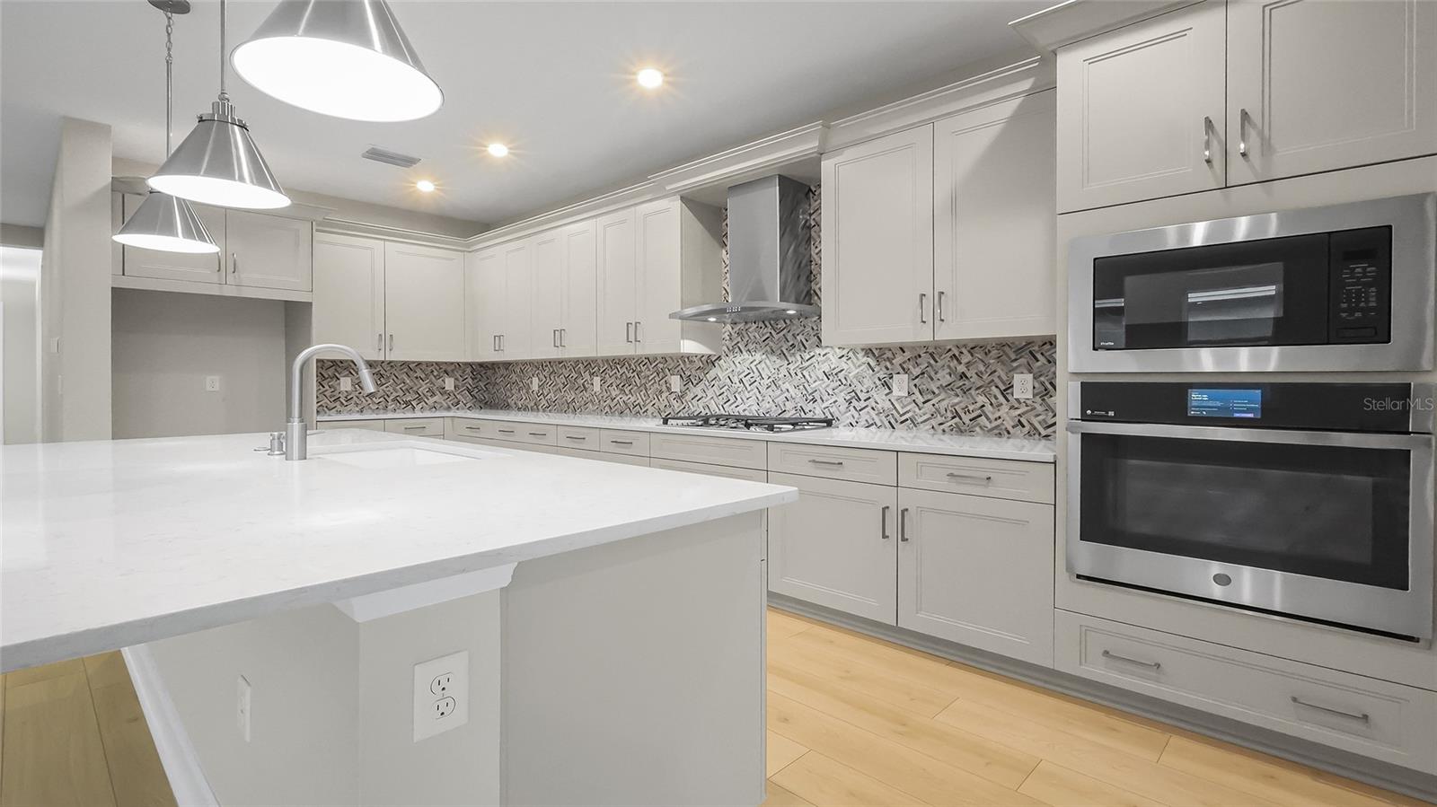 CRESSWIND AT LAKE HARRIS PHASE - Residential