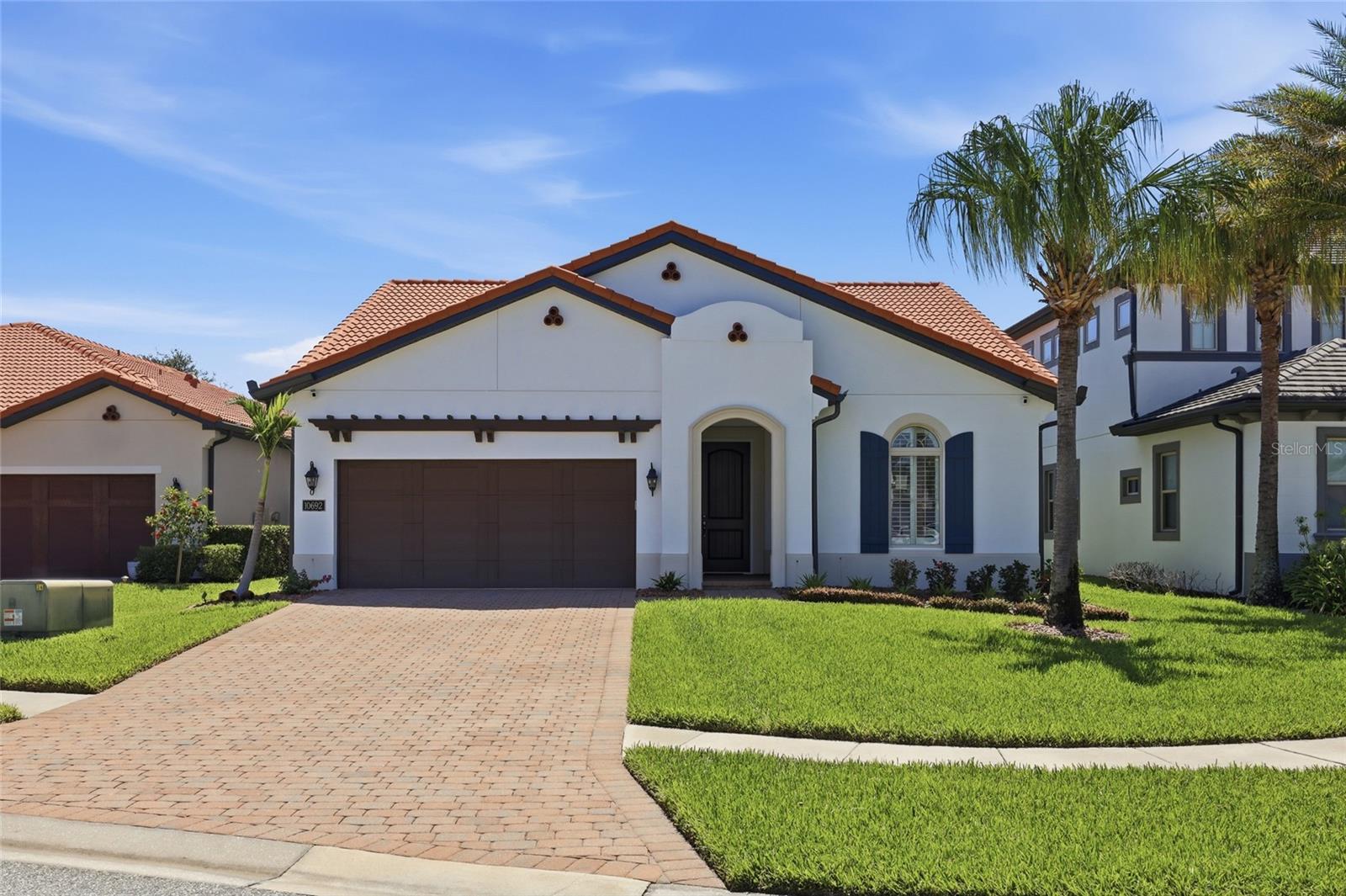 10692 ROYAL CYPRESS WAY