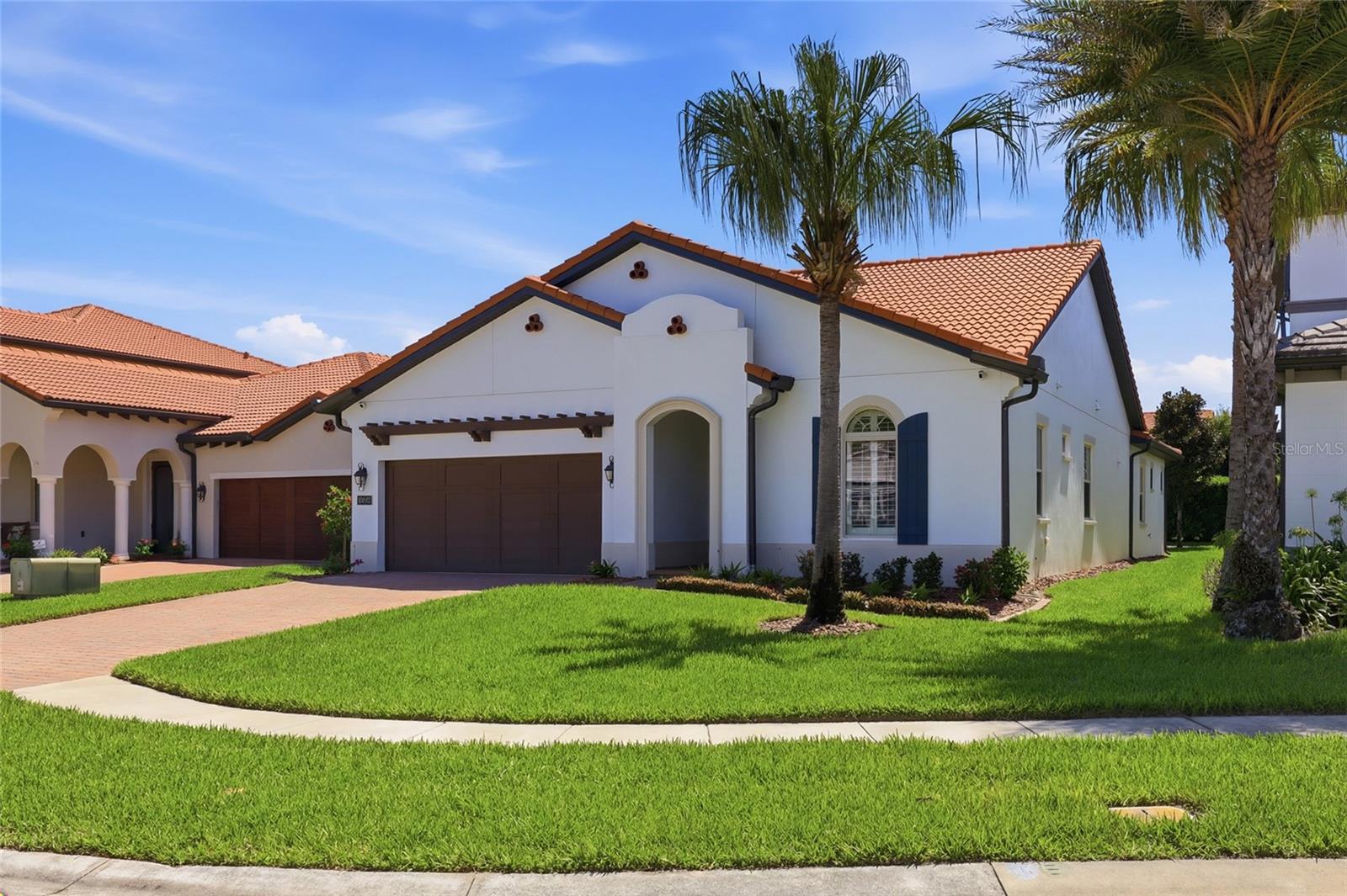 10692 ROYAL CYPRESS WAY