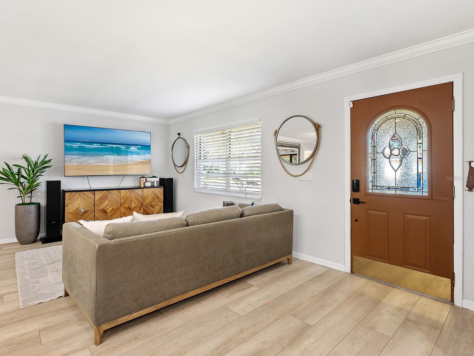 LAKE SARASOTA - Residential