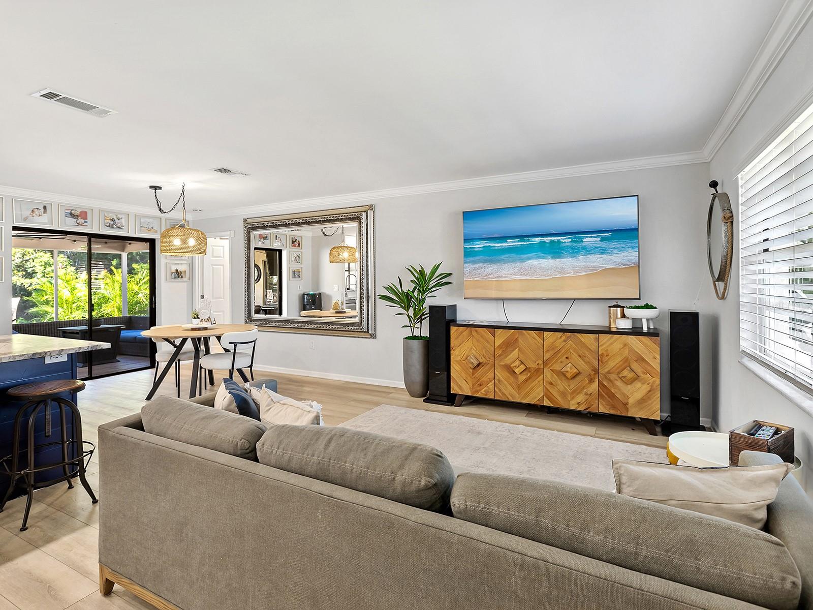 LAKE SARASOTA - Residential