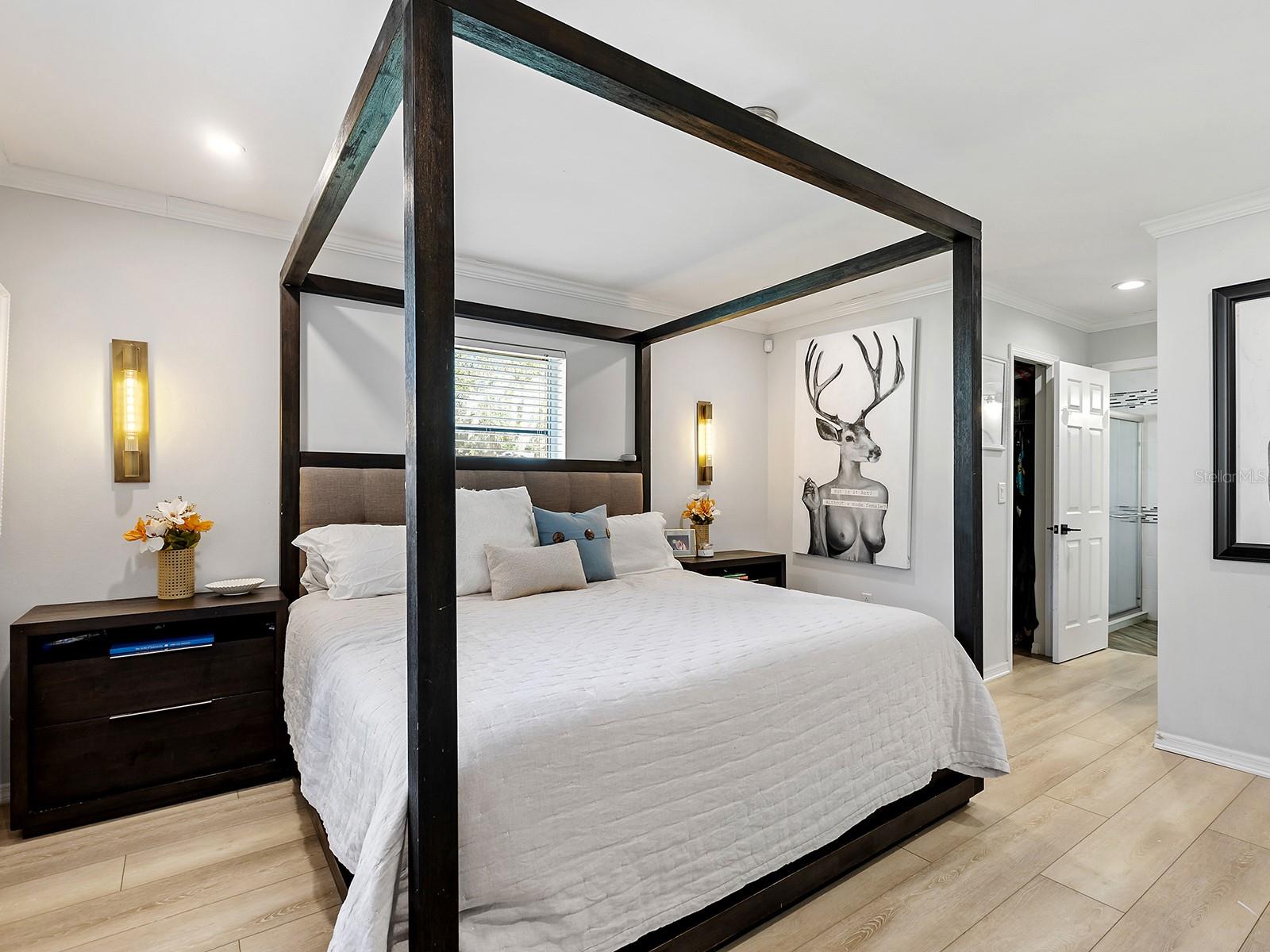 LAKE SARASOTA - Residential