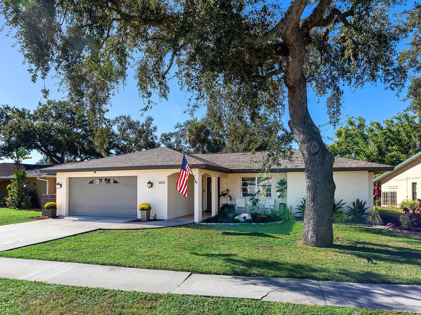 LAKE SARASOTA - Residential