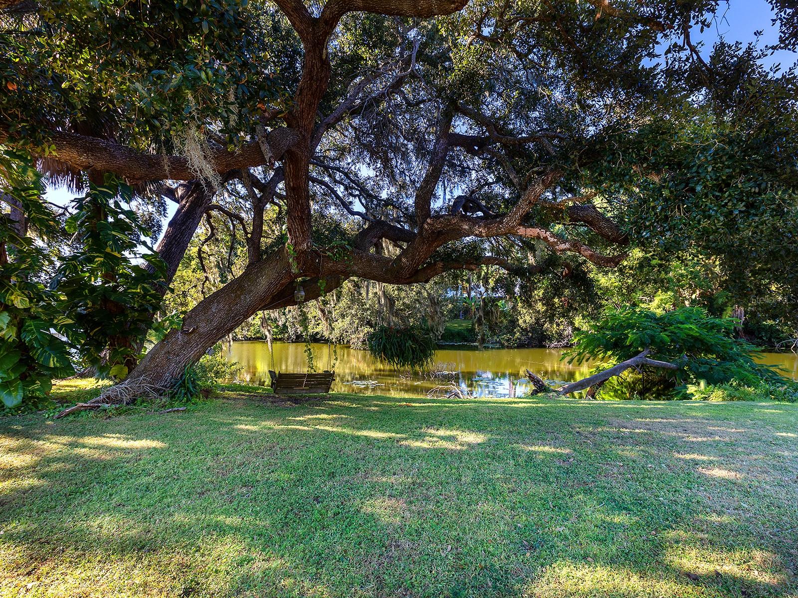 LAKE SARASOTA - Residential