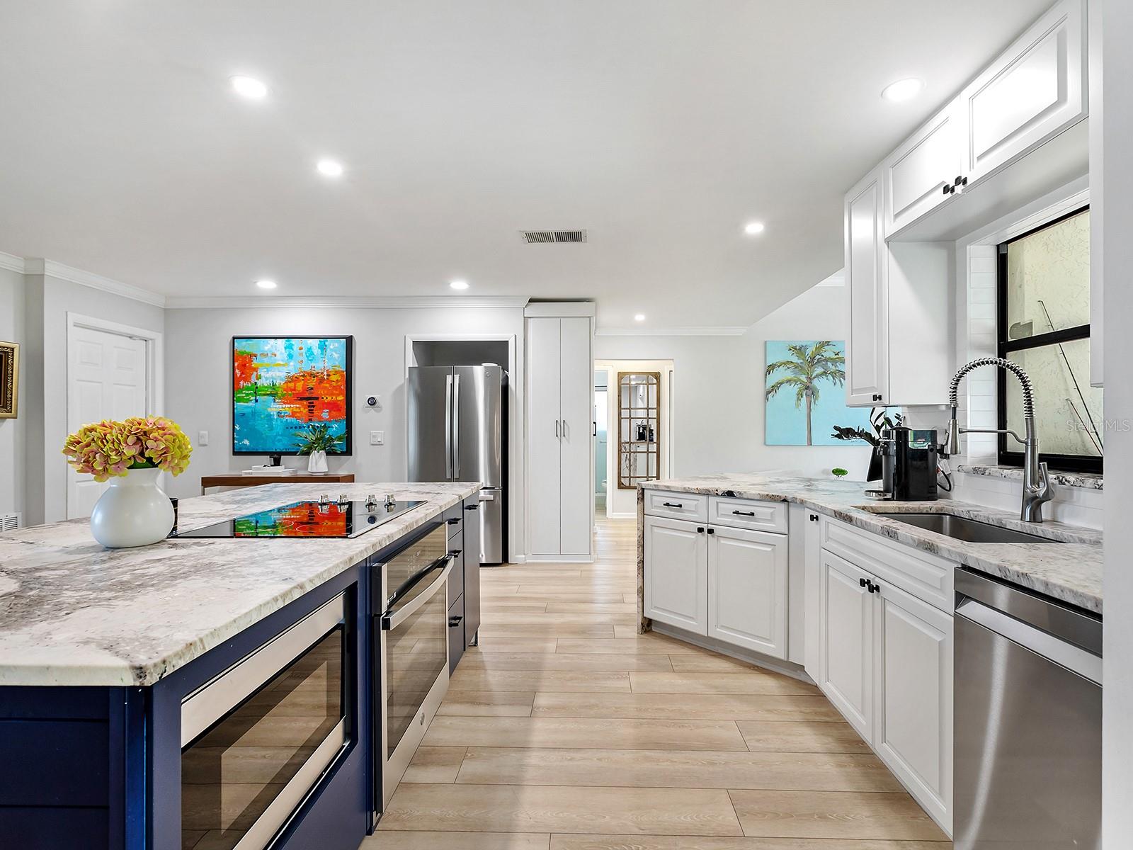 LAKE SARASOTA - Residential