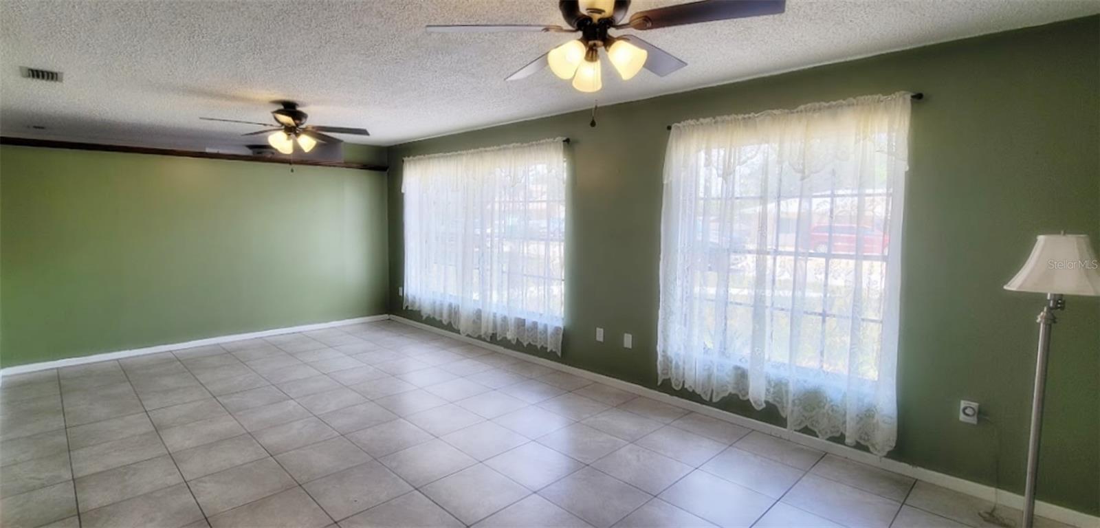 INVERNESS HIGHLANDS SOUTH - Residential