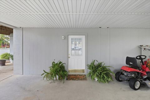 Tiny photo for 1931 NW 18th Street, Crystal River, FL 34428 (MLS # OM709757)