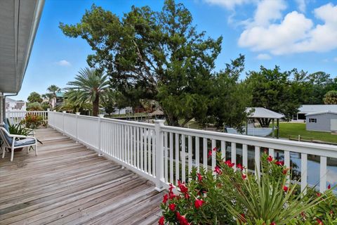 Tiny photo for 1931 NW 18th Street, Crystal River, FL 34428 (MLS # OM709757)