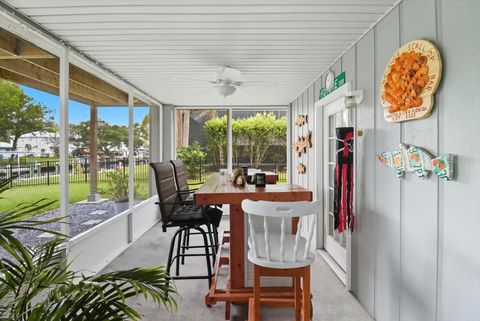 Tiny photo for 1931 NW 18th Street, Crystal River, FL 34428 (MLS # OM709757)