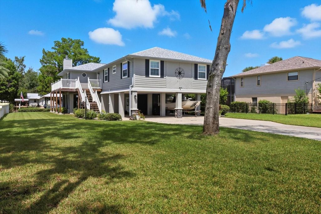Photo of 1931 NW 18th Street, Crystal River, FL 34428 (MLS # OM709757)