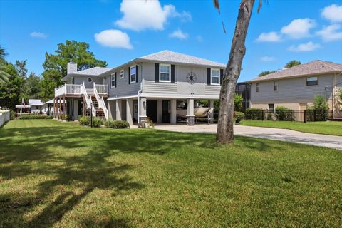 Tiny photo for 1931 NW 18th Street, Crystal River, FL 34428 (MLS # OM709757)