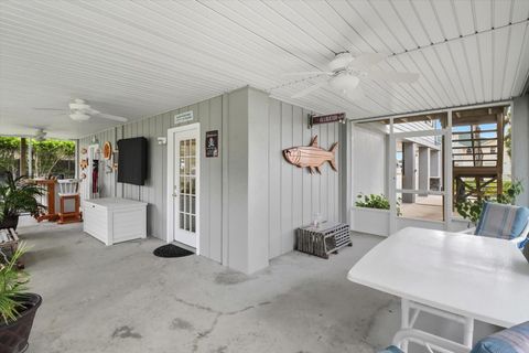 Tiny photo for 1931 NW 18th Street, Crystal River, FL 34428 (MLS # OM709757)