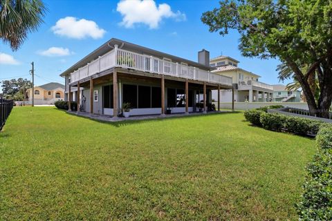 Tiny photo for 1931 NW 18th Street, Crystal River, FL 34428 (MLS # OM709757)