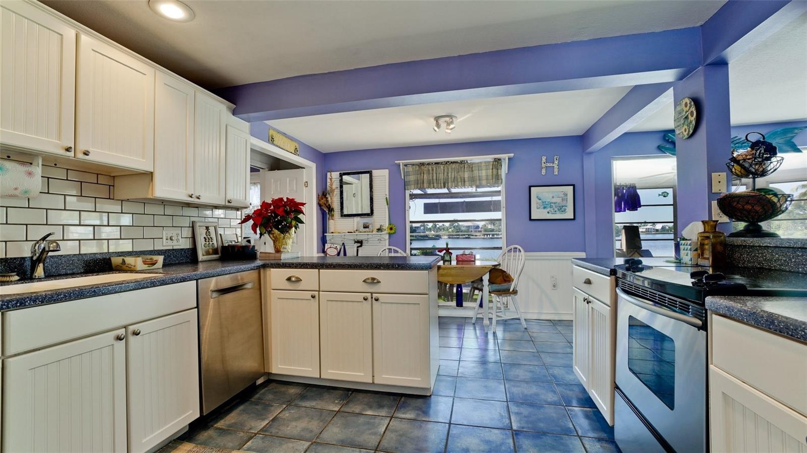 KEY ROYALE 7TH ADD - Residential