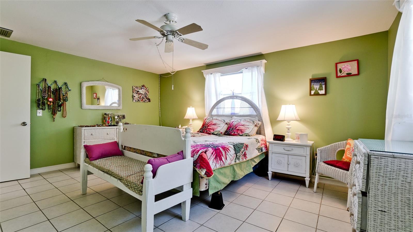 KEY ROYALE 7TH ADD - Residential