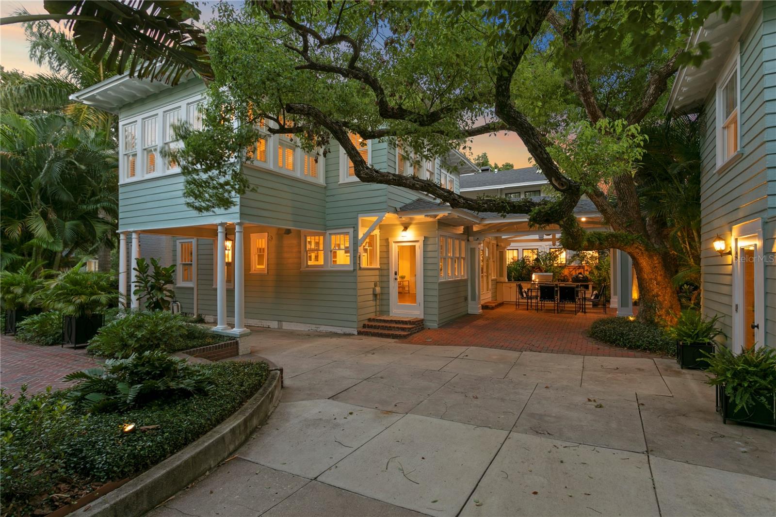 RICHARDSON PLACE - Residential