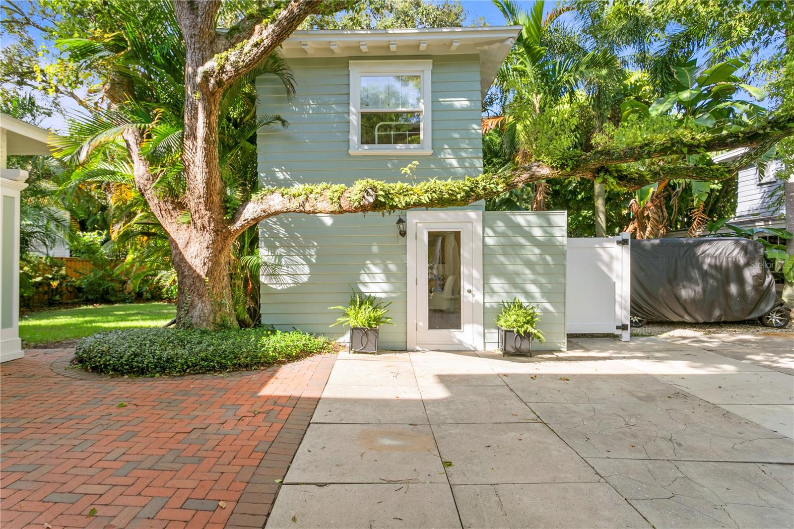 RICHARDSON PLACE - Residential