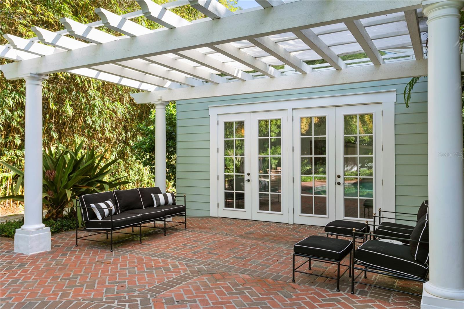 RICHARDSON PLACE - Residential