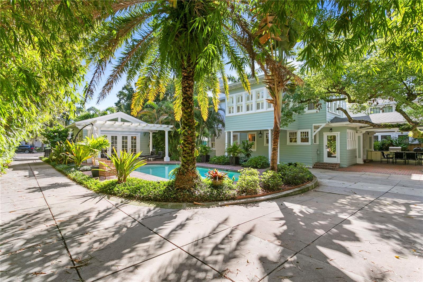 RICHARDSON PLACE - Residential