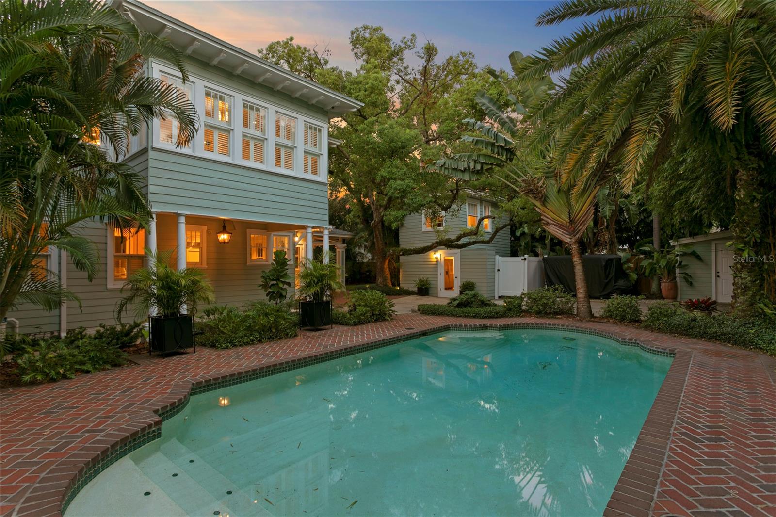 RICHARDSON PLACE - Residential