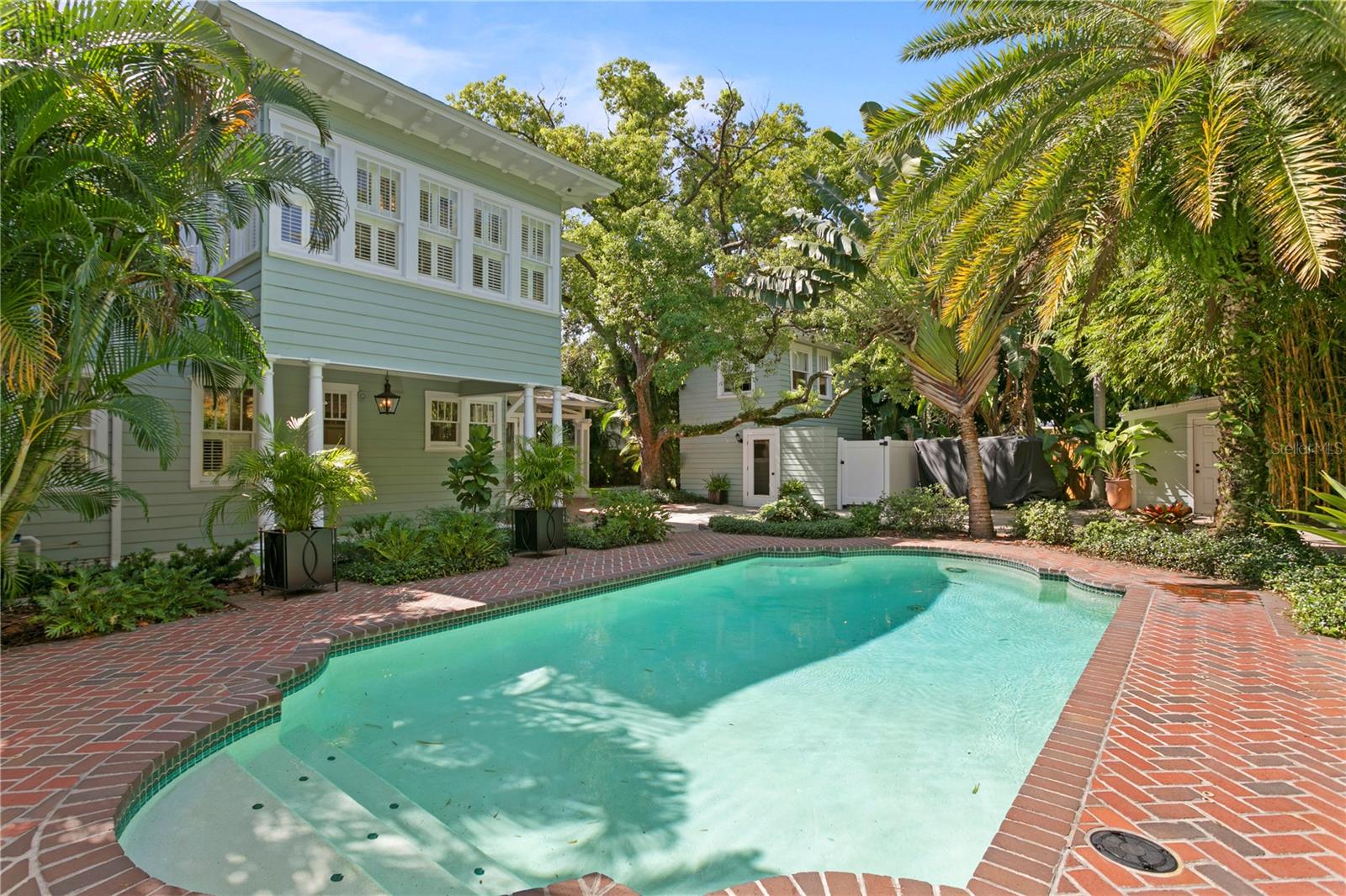 RICHARDSON PLACE - Residential