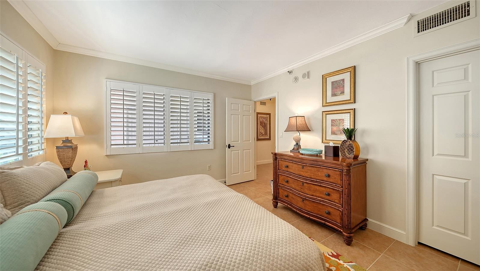 PLAYERS CLUB 3 - Residential