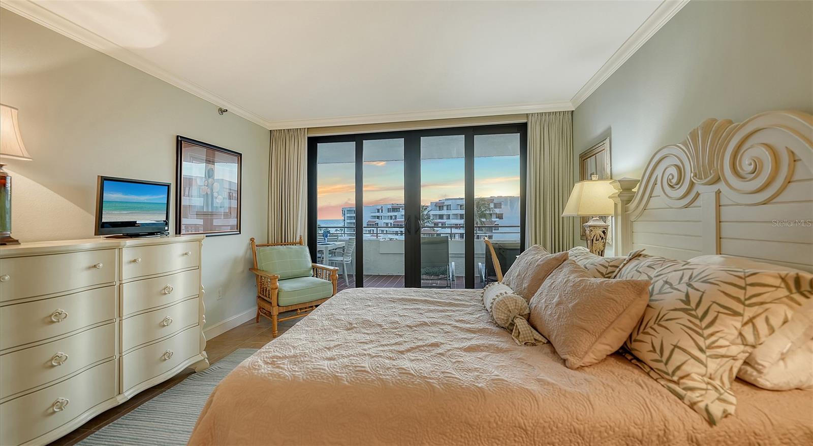 PLAYERS CLUB 3 - Residential