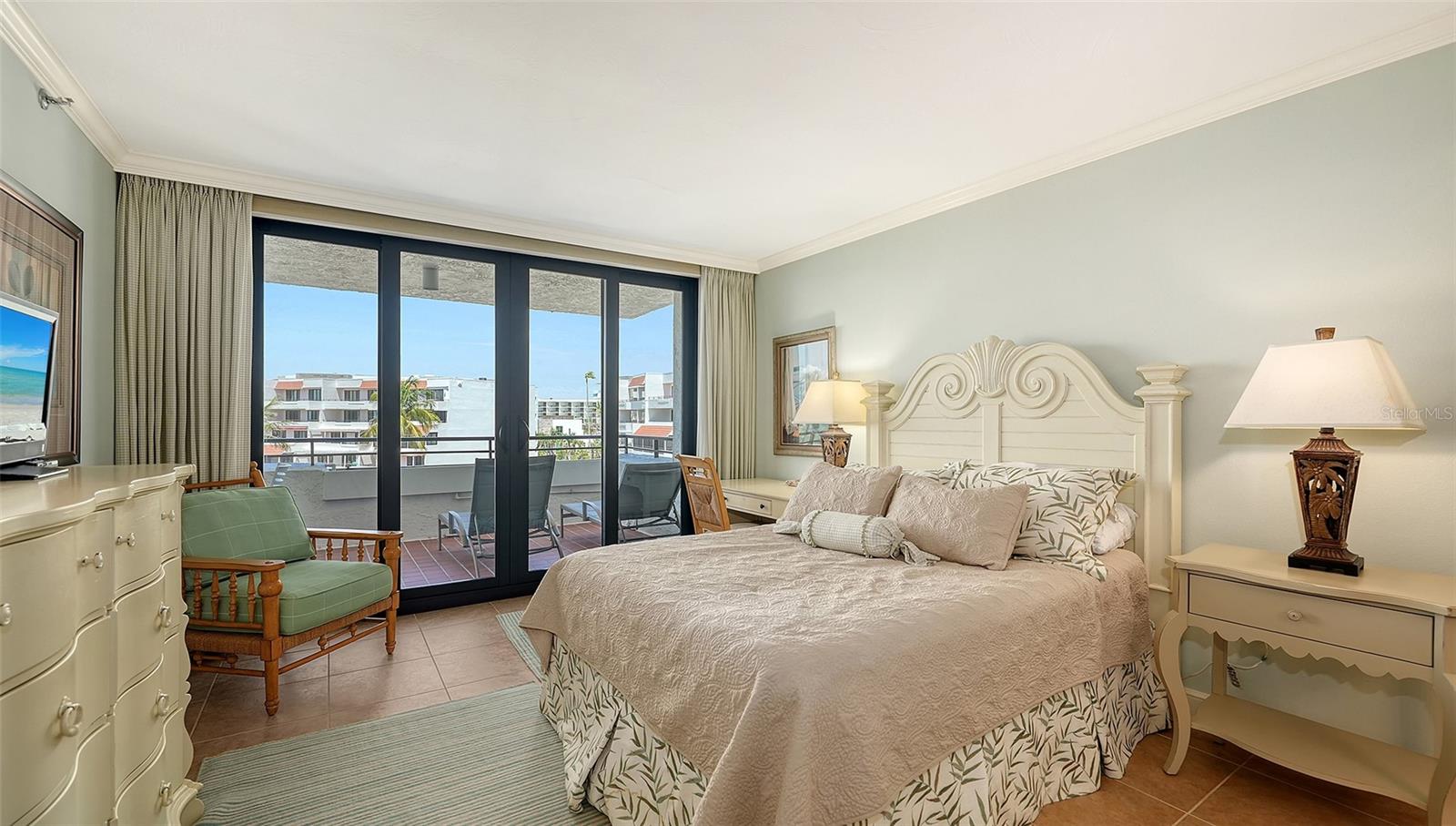 PLAYERS CLUB 3 - Residential