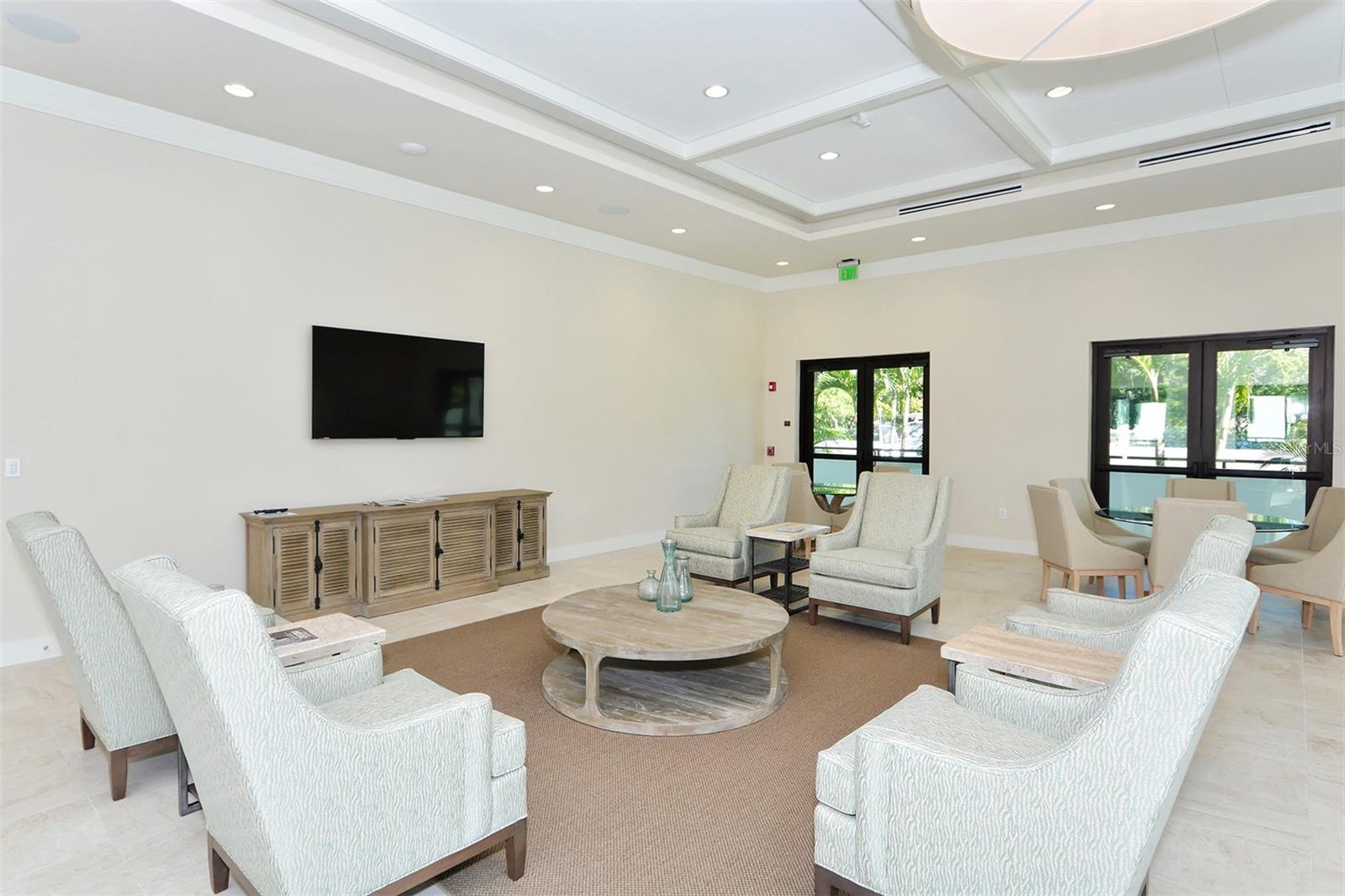 PLAYERS CLUB 3 - Residential