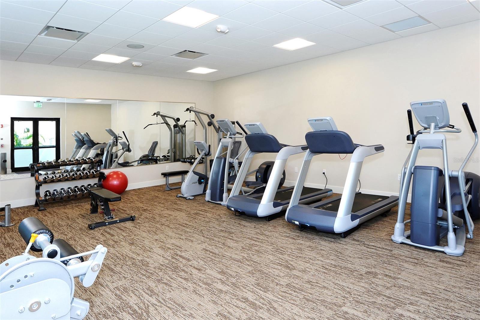 PLAYERS CLUB 3 - Residential