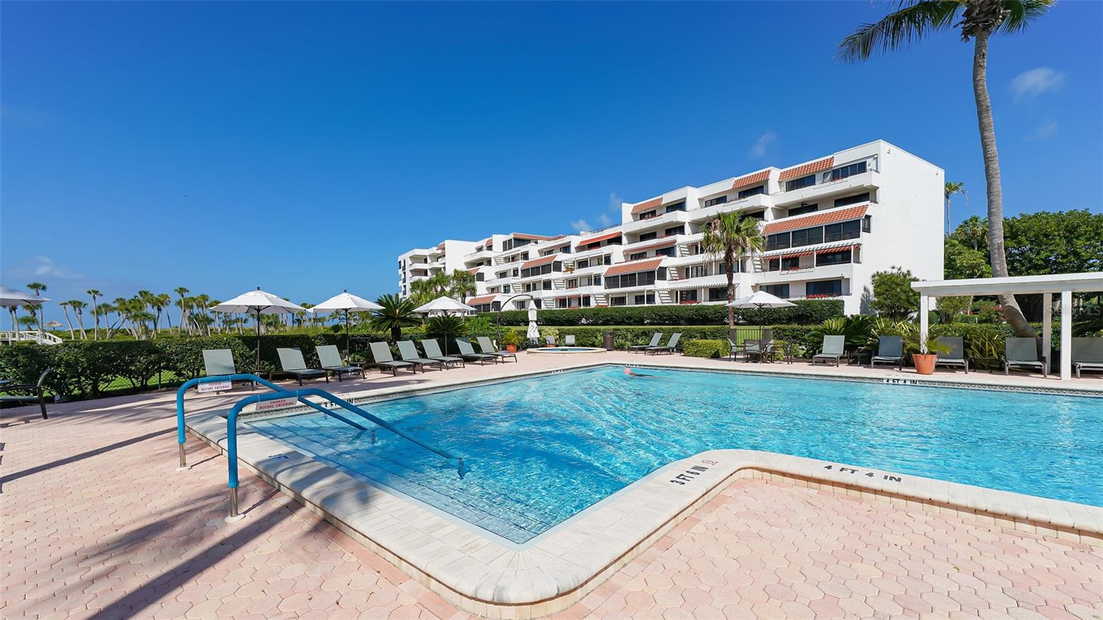 PLAYERS CLUB 3 - Residential