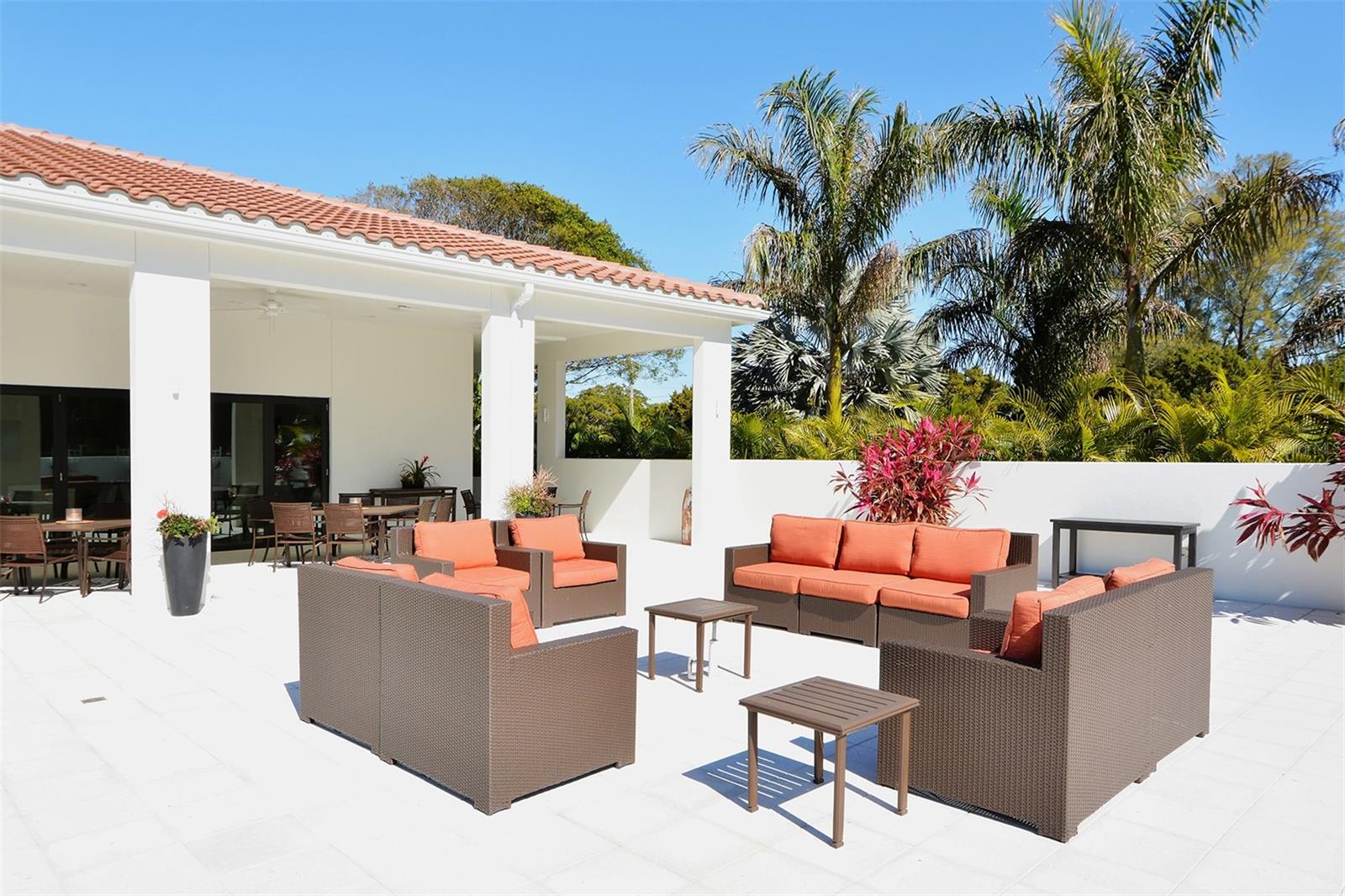 PLAYERS CLUB 3 - Residential