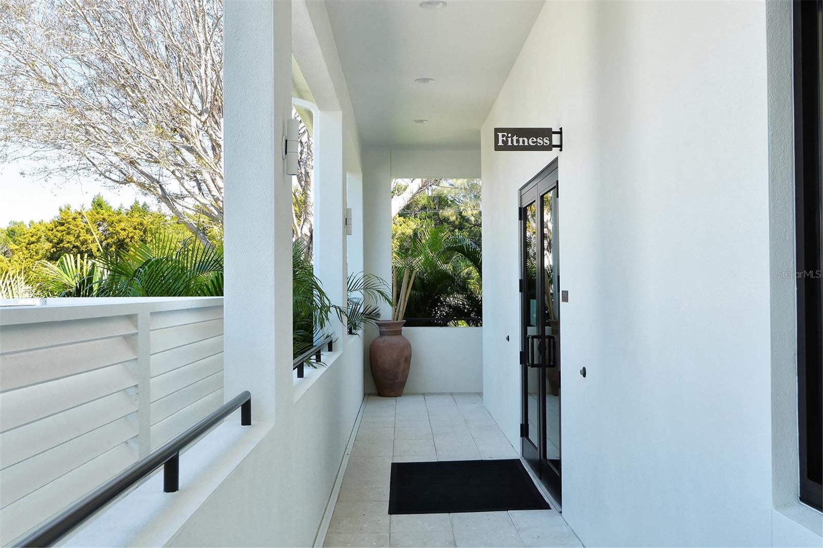 PLAYERS CLUB 3 - Residential