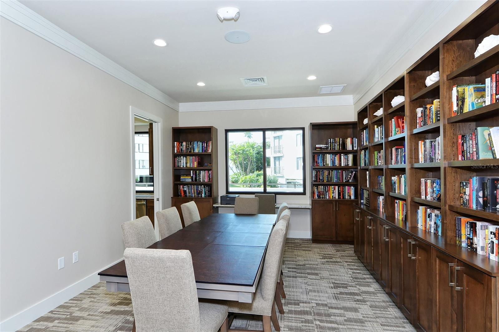 PLAYERS CLUB 3 - Residential