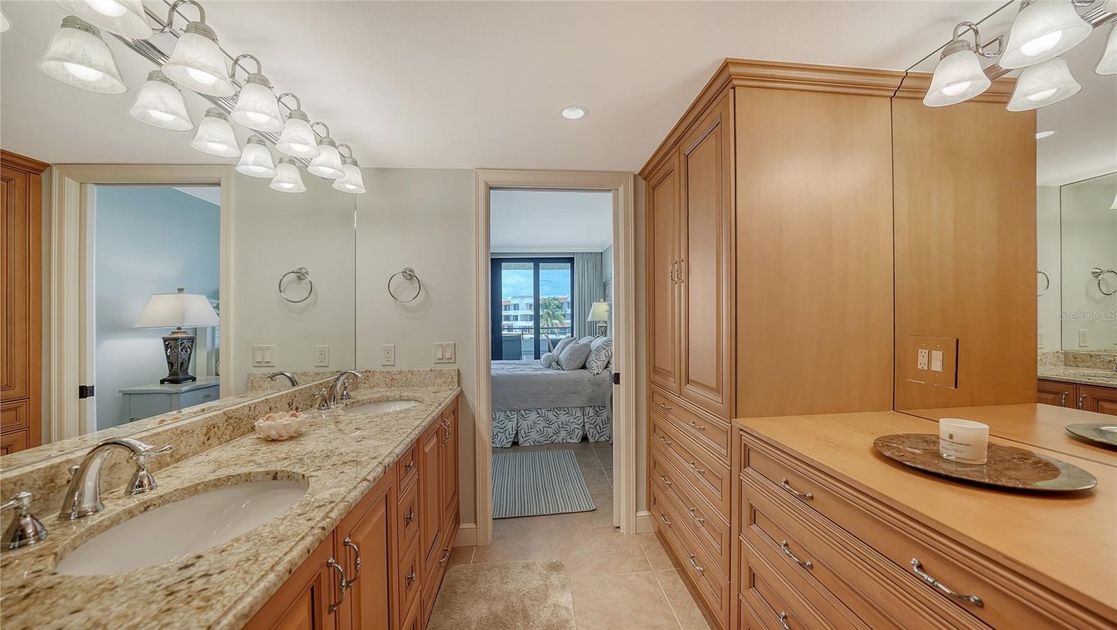 PLAYERS CLUB 3 - Residential