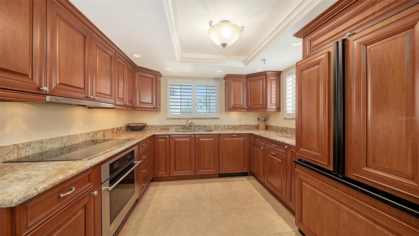 PLAYERS CLUB 3 - Residential