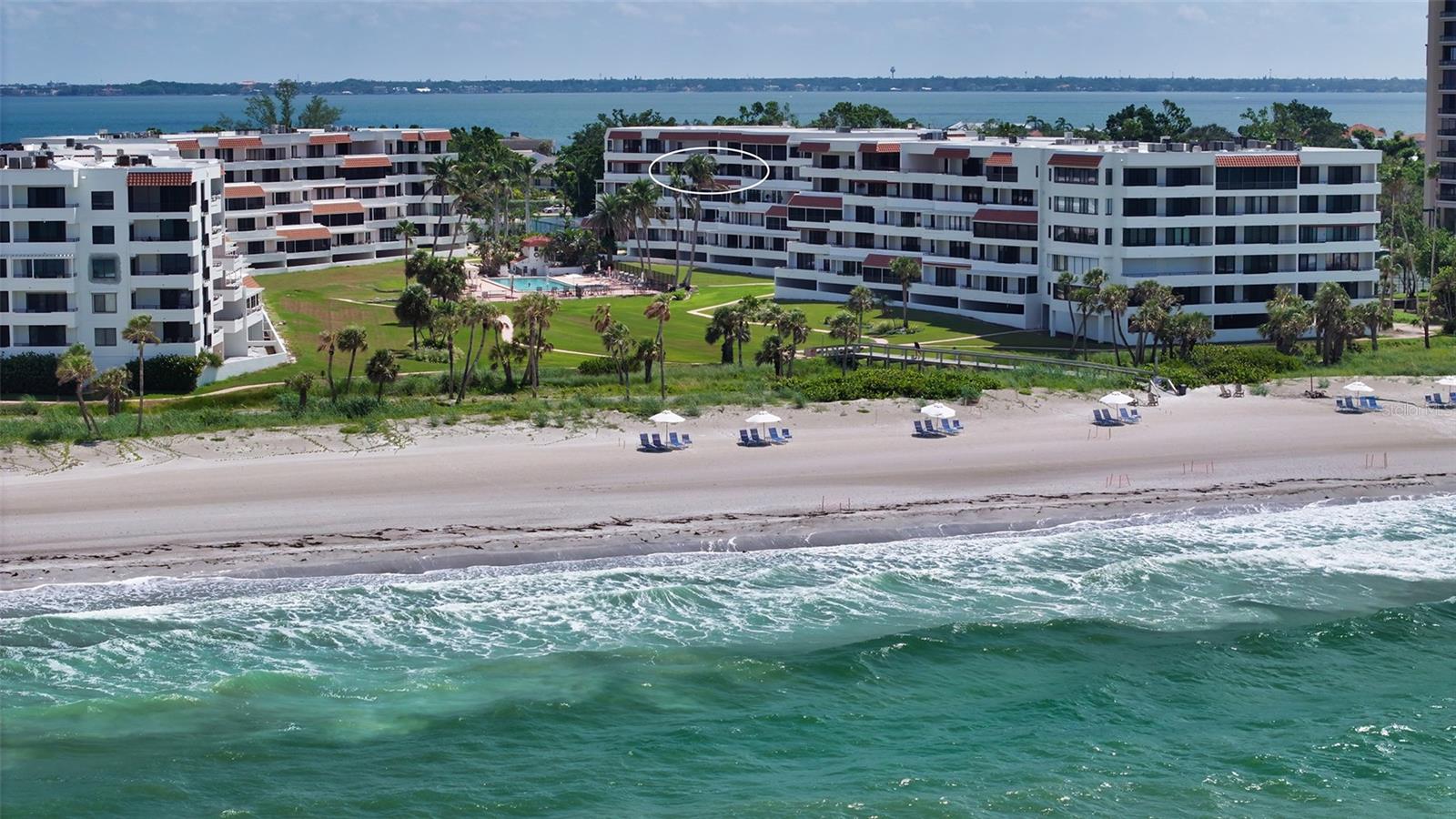 PLAYERS CLUB 3 - Residential