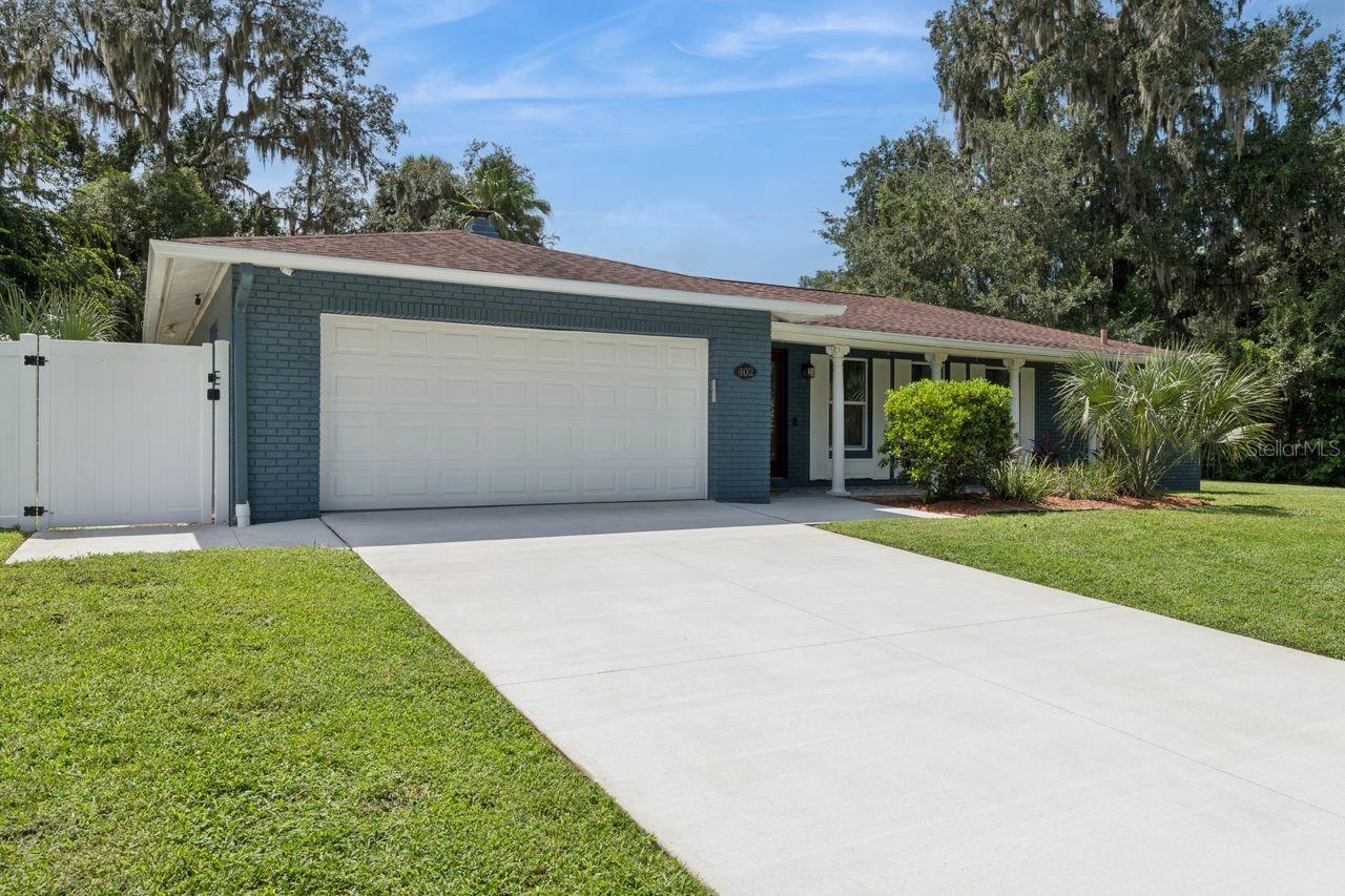 402 VALENCIA CIRCLE
