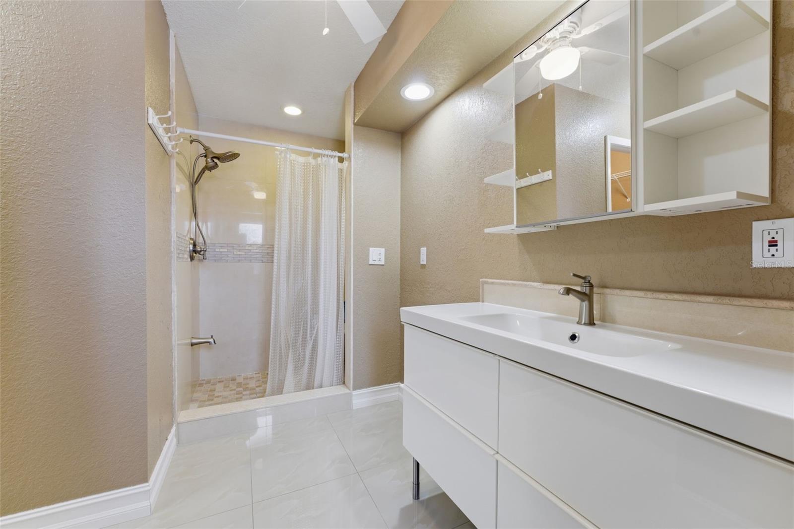 HRBR HEIGHTS - Residential