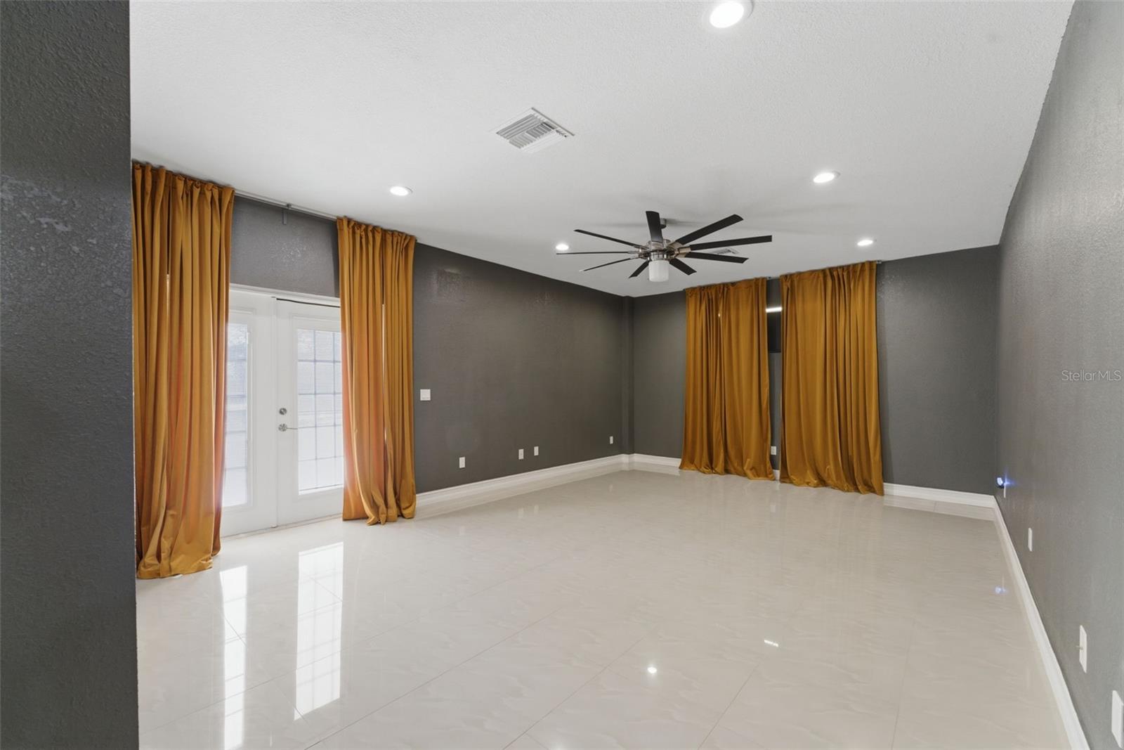 HRBR HEIGHTS - Residential