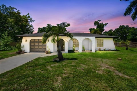 Photo of 216 23rd Street E, Bradenton, FL 34208 (MLS # TB8546035)