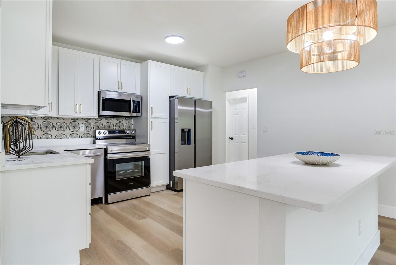 SOUTH GATE - Residential